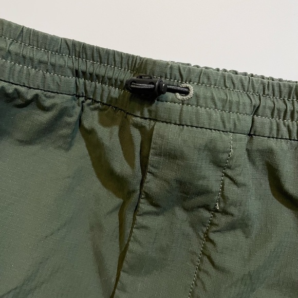 Club Monaco Green Ripstop Shorts - Picture 4 of 6